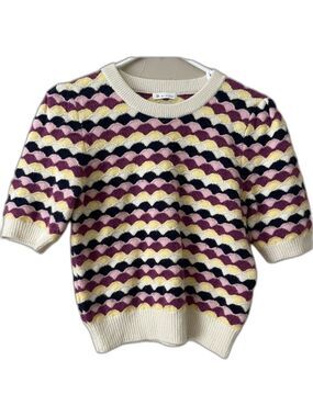 it MICHAA Korean short-sleeve, crewneck knit textured scallop wave. Sz M/L